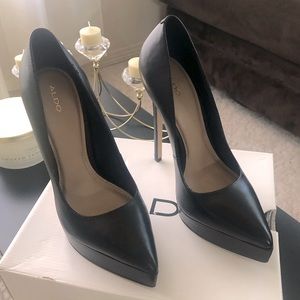 NEW: ALDO SHOES YELLOWFIN BLACK PUMP  ( Platform)